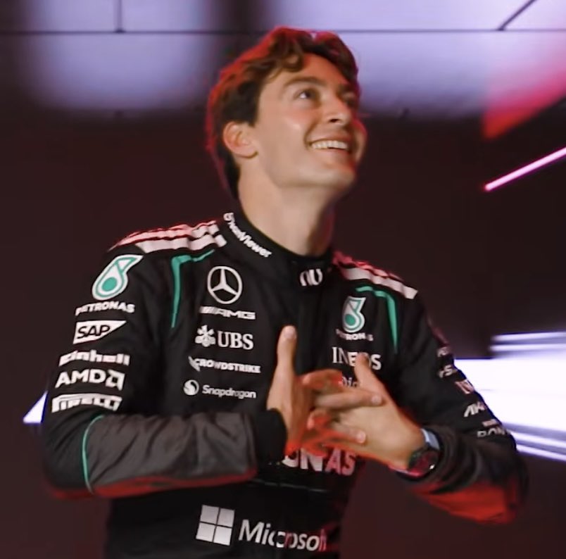 maxintoshyoy's tweet photo. happy smiley cheery george in grill the grid 🥹 https://t.co/mIhpNZAAIQ