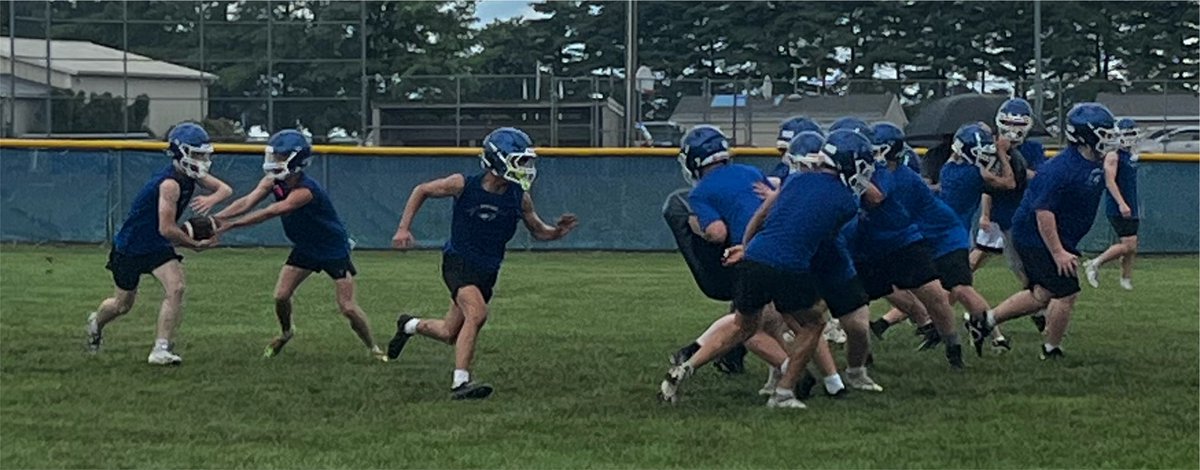 DerekParris's tweet photo. Pigskin Preview stop #8

PORTA Bluejays https://t.co/H7bDqAxuYE