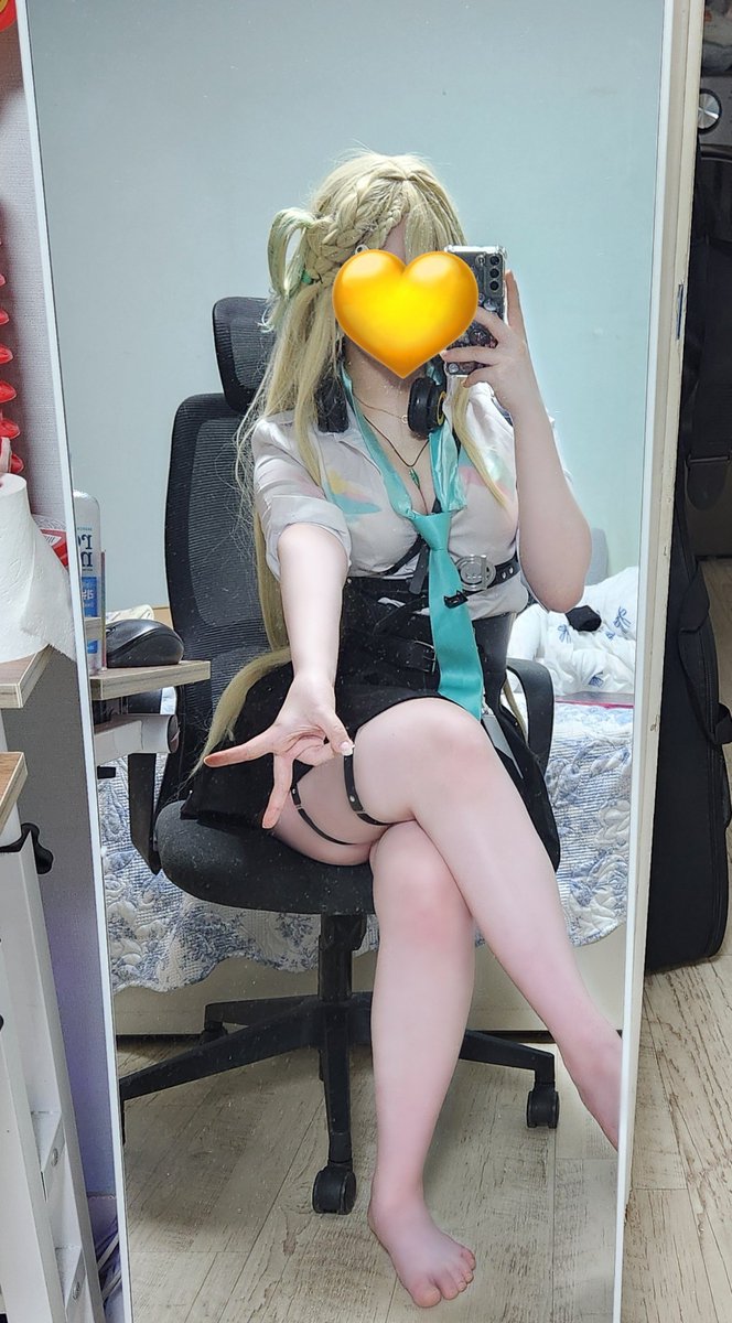 colu_cos's tweet photo. 💛🛼
#鳴潮 #琳奈 #Lynae #リンネー https://t.co/OcCxQOty6H
