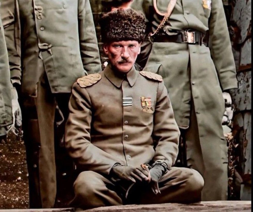 TarihteOan's tweet photo. 🇹🇷Father of the Turks! https://t.co/0nzuwpN5kv