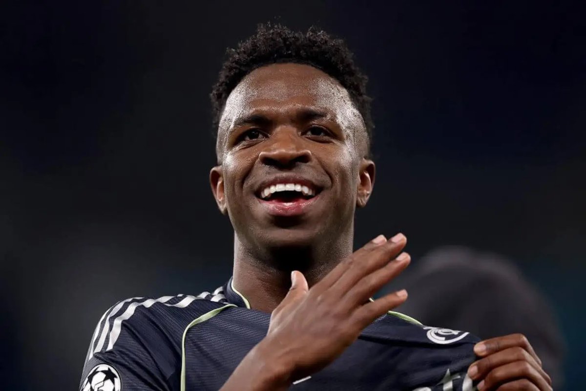 NorthLondonRed_'s tweet photo. 🚨 Real Madrid reach agreement with Vinicius Junior to sign new contract. #RMFC raised offer after 18 months of talks failed to produce breakthrough &amp; now set to confirm extension. 26yo was open to #AFC move if no renewal. W/ @MarioCortegana @TheAthleticFC https://t.co/ZGKe8Vi5tv