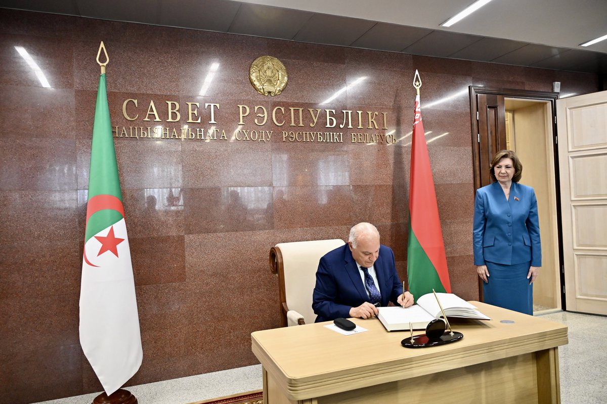 Algeria_MFA's tweet photo. بمناسبة الزيارة الرسمية التي يقوم بها إلى جمهورية بيلاروس، استقبل وزير الدولة، وزير الشؤون الخارجية والجالية الوطنية بالخارج والشؤون الإفريقية، السيّد @AhmedAttaf_Dz مساء اليوم، من قبل رئيسة مجلس الجمهورية للجمعية الوطنية البيلاروسية، السيدة ناتاليا كوشانوفا. https://t.co/GDFCt3CAF6