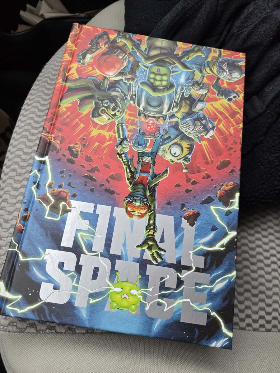 24_reading's tweet photo. I got my novel and am super excited  but, isn't there supposed to be a signed sticker? #Finalspace https://t.co/O9ArPnGJfv