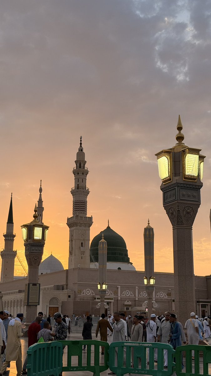 MisiComel's tweet photo. صفر ٢٣، ١٤٤٨ه https://t.co/WxOkAEglee