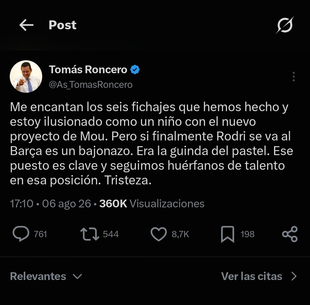 Llourinho's tweet photo. El mejor en lo suyo. https://t.co/4nBffWjzCu