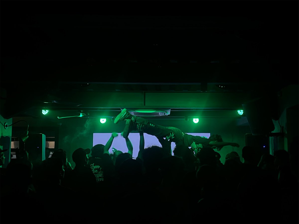endramd_'s tweet photo. I believe I can fly https://t.co/08Yh3v9poh