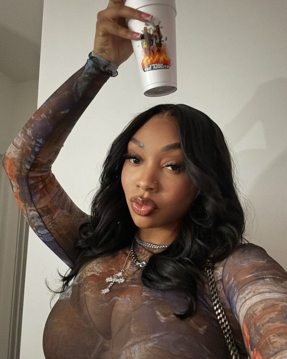 datgirleshhh's tweet photo. I'm not toxic... I'm just unforgettable😮‍💨 https://t.co/lCOHK93IwV