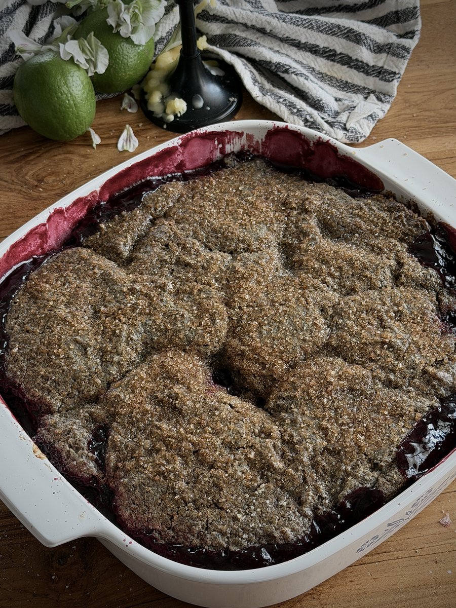 theclovecoterie's tweet photo. Brambleberry buckwheat cobbler 🤍🤍 https://t.co/5Cjv4sEh2A