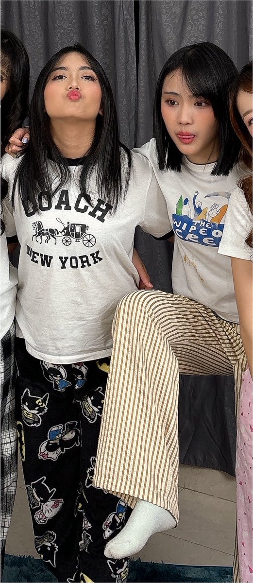 _amandapuspitaa's tweet photo. Hbd besttt @AM_EllaJKT48 https://t.co/uZKz5JWk79