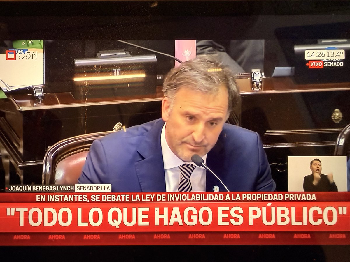 rialjorge's tweet photo. Sabes cómo te das cuenta que este personaje nefasto miente? Cuando mueve los labios. Este es el senador que tiene una empresa que se beneficiará directamente con la ley de tierras que él puede votar. Ladronzuelo https://t.co/OCirSsISN8