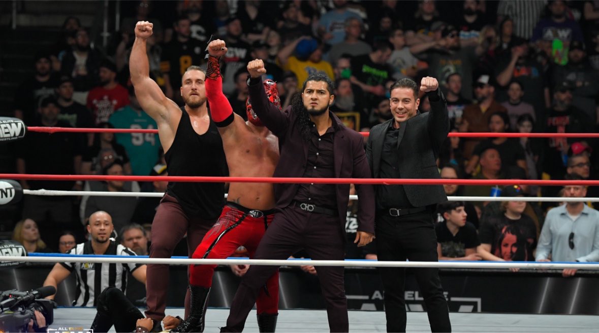 Pres10Vance's tweet photo. Different faces different places.
#AEW #ForeverHandPicked #FratHouse #LFI #DarkOrder https://t.co/HA7j9zO5fm