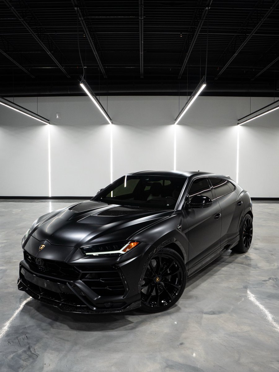 _DIY5's tweet photo. Lamborghini 👽 https://t.co/LHAk3Cg4va