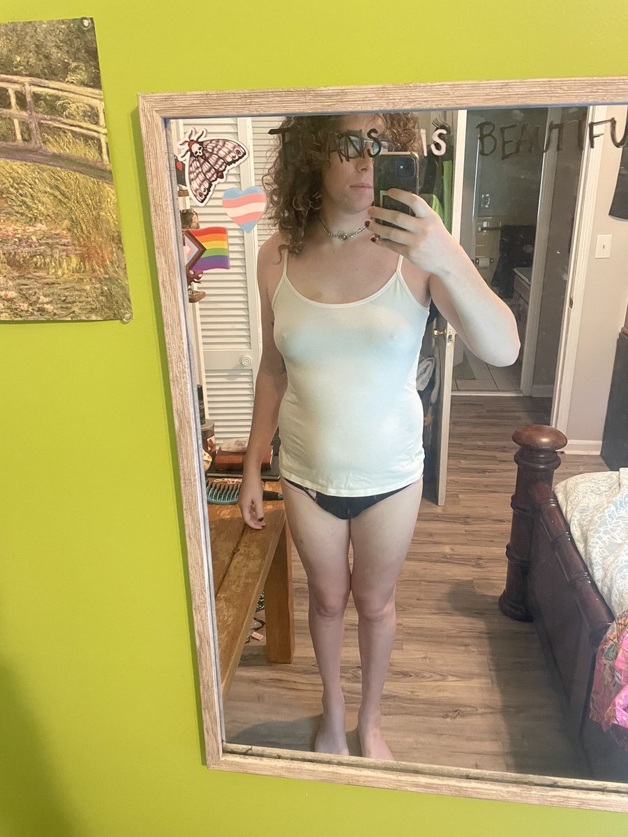 wrudOnline's tweet photo. Apparently they let you look like this if you work out and stretch daily under threat of physical punishment https://t.co/4fe3qPBxBo