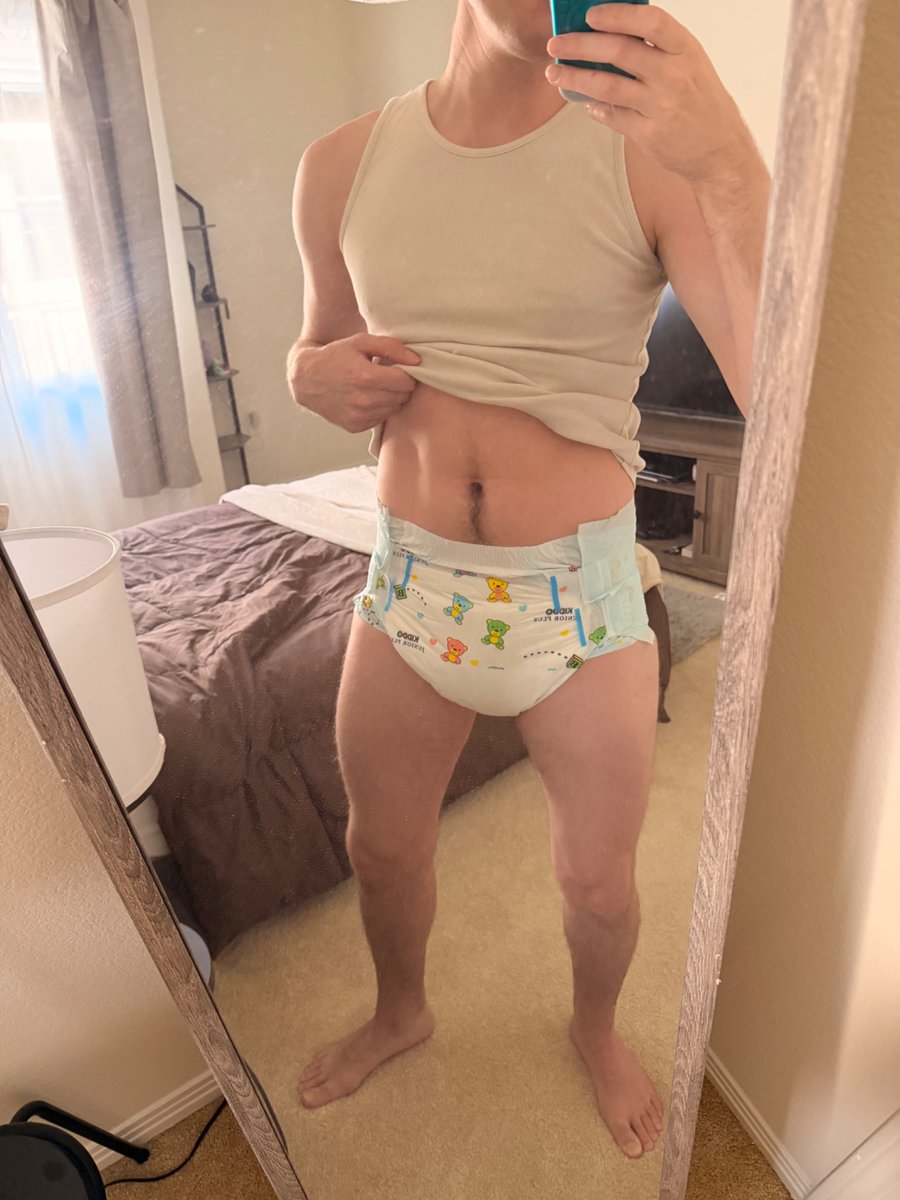 PaddedBroski's tweet photo. Another day another diaper 
#abdl #diaperboy https://t.co/jjSLrMXF2v