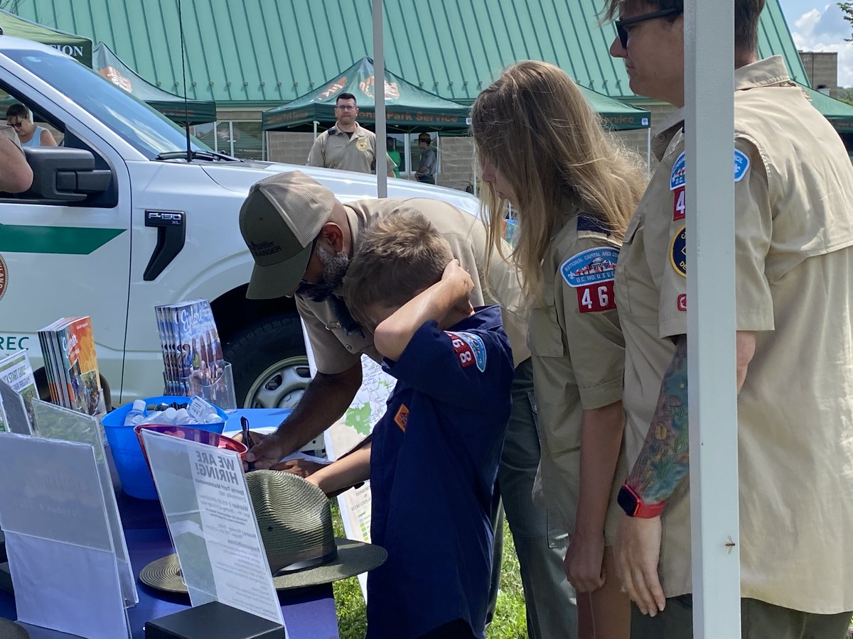 RecParks's tweet photo. 🌲 Last Friday, our Anne Arundel County Park Rangers joined the National &amp; Maryland Park Service, &amp; regional partners at Monocacy National Battlefield for #WorldRangerDay! 🏞️✨

Proud to celebrate the rangers who protect our natural &amp; historical resources every day. 📸👇 https://t.co/H7TqUL0DTY