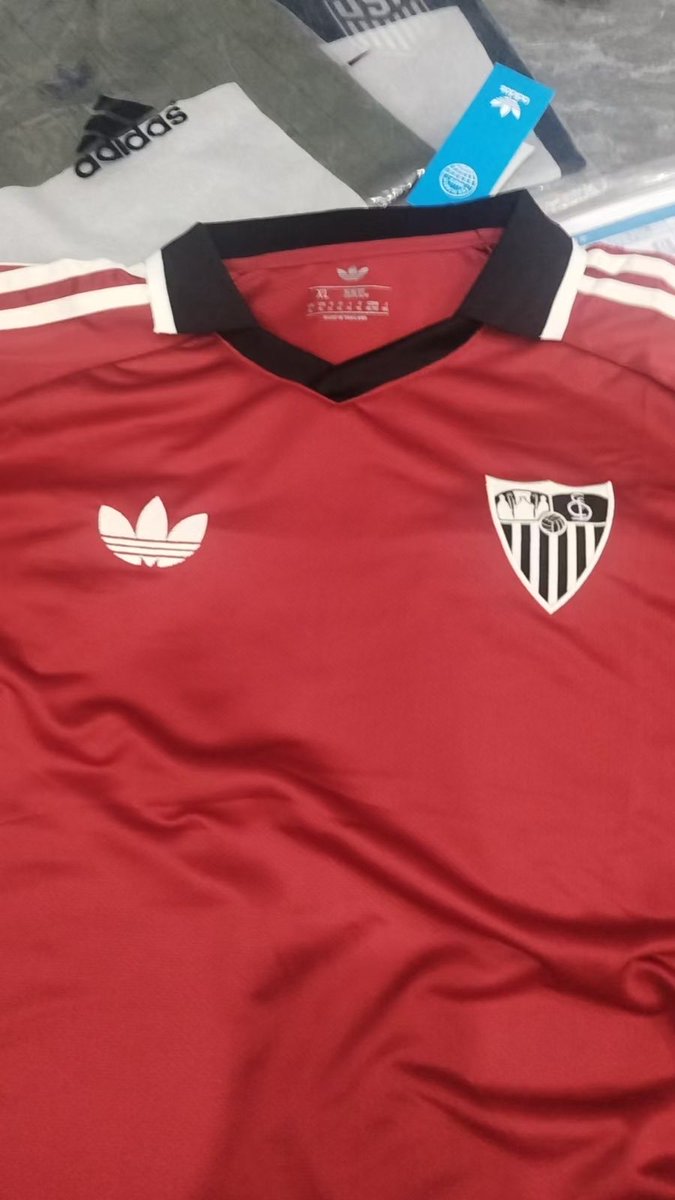 CamisGlobal's tweet photo. ‼️ Sevillistas ‼️ 

¿Queríais buen escudo?

Disponible!!!

Trabajamos con la mejor calidad! https://t.co/7C3vIts01H