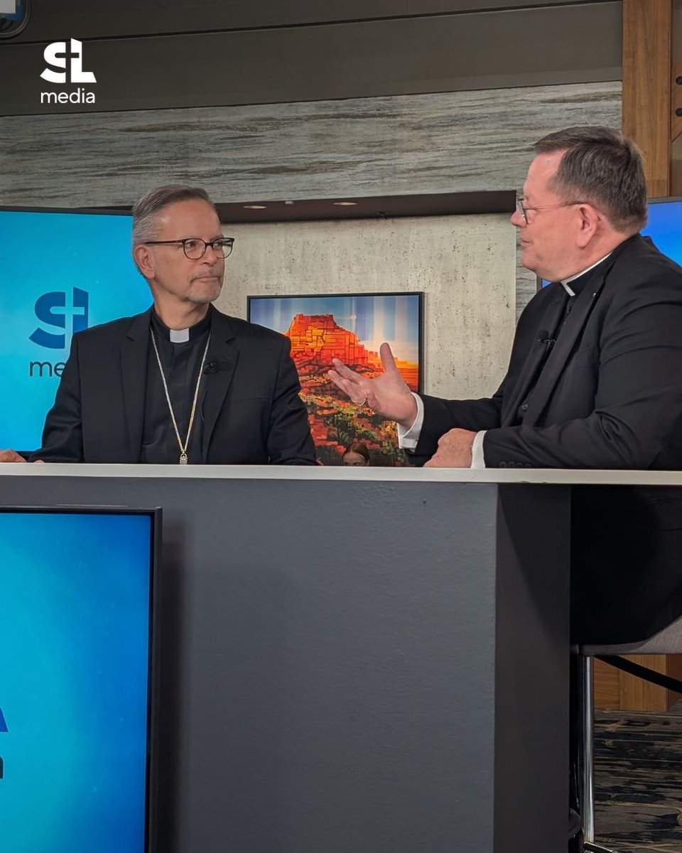 saltandlighttv's tweet photo. Behind-the-scenes photos of Fr. Haig interviewing Supreme Knight &amp; CEO Patrick E. Kelly, Deputy Supreme Knight Arthur L. Peters, CCCB President Bishop Pierre Goudreault, Cardinal Gérald Cyprien Lacroix.
@KofC @CCCB_CECC 
#SLMedia #KnightsOfColumbus #CCCB https://t.co/liMufoH8aG