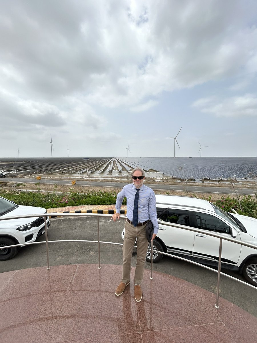 DenmarkinIndia's tweet photo. The fight against climate change requires us to rapidly scale up the deployment of renewable energy. My visit today to the #Khavda Renewable Energy Plant in Gujarat leaves me optimistic.
It is truly mind-blowing to witness one of the world’s largest renewable energy developments, combining solar, wind, and battery storage. Once fully operational, the project will generate 30 GW of renewable energy. Covering an area five times the size of Paris, the plant will be capable of powering 17 million homes while avoiding 64 million tonnes of CO₂ emissions. This is the scale of ambition and action we need to make a real difference ⚡️🔋🌞 @AdaniGreen @ICDKBangalore