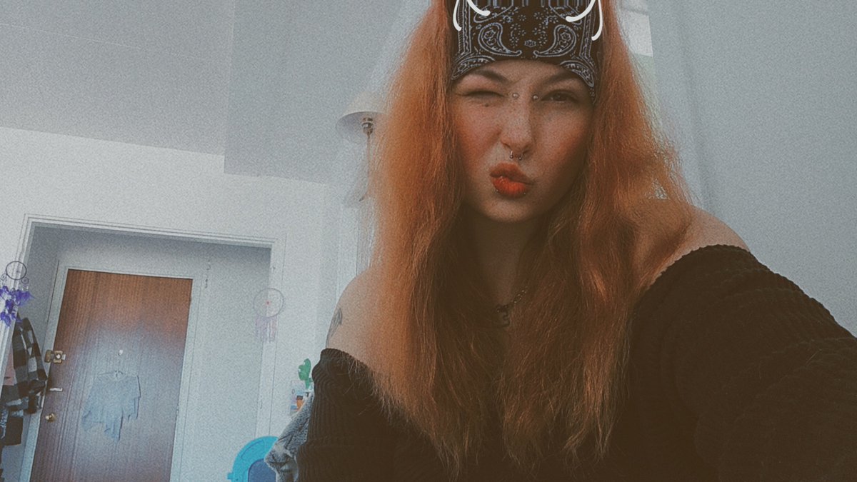 Queen_Scorpii's tweet photo. Avant le findom / apres le findom 🥰 https://t.co/4CeaSWNtHk