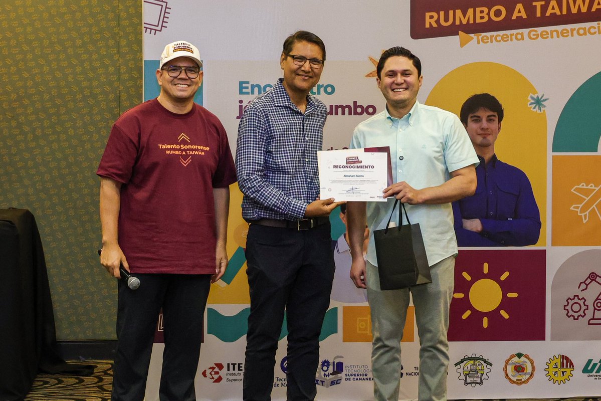 AbrahamSierraMX's tweet photo. Ser sonorense es llevar nuestra esencia a donde quiera que vayamos. 🫱🏻‍🫲🏼🌏

Tuve la oportunidad de conversar con la Tercera Generación de Talento Sonorense Rumbo a Taiwán para recordarles que este viaje va más allá de estudiar en otro país, también es la representación con orgullo de Sonora ante el mundo, de nuestra cultura y que regresen con nuevos conocimientos para seguir transformando el futuro de nuestro estado.

Gracias a CODESO y a Diego Aviles por hacer posible este espacio y por seguir creyendo en el talento de nuestra juventud.