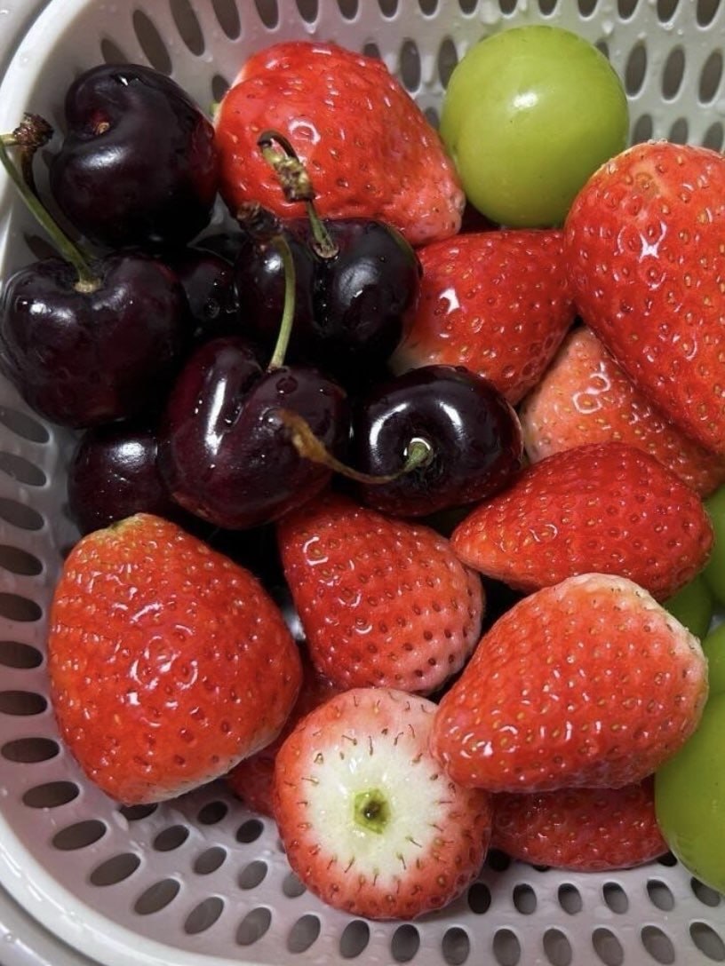 KatherynShiner's tweet photo. 🍓🍒 https://t.co/lB0CZ5YF9h