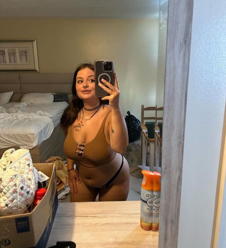Sarahzn5w8's tweet photo. I’m lonely. I’m bored if you’re ready for something serious about hangout or fun for the weekend let’s talk and vibes together. https://t.co/KpfrQiBbbe