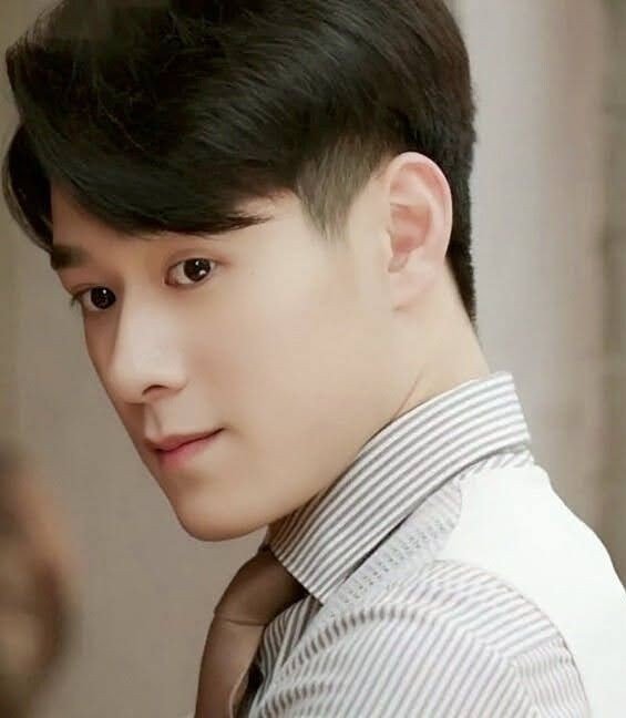 K0TuK_'s tweet photo. ❤️🩹
#KillerandHealer #恨君不似江楼月
#ChenYuzhi #YiBochen #易柏辰 https://t.co/5118EduuW1