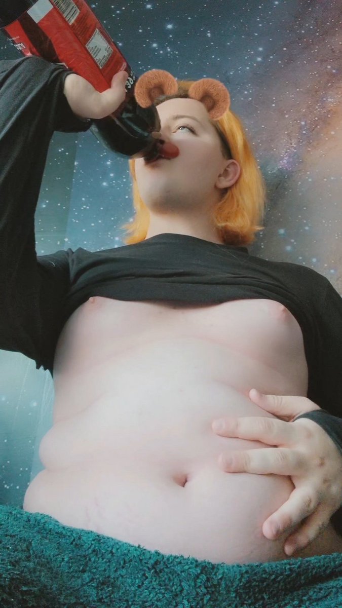 ChubbyGw3n's tweet photo. You can see just on my face how much I enjoy chugging 🥵🥴 https://t.co/MReZAZV9Cu