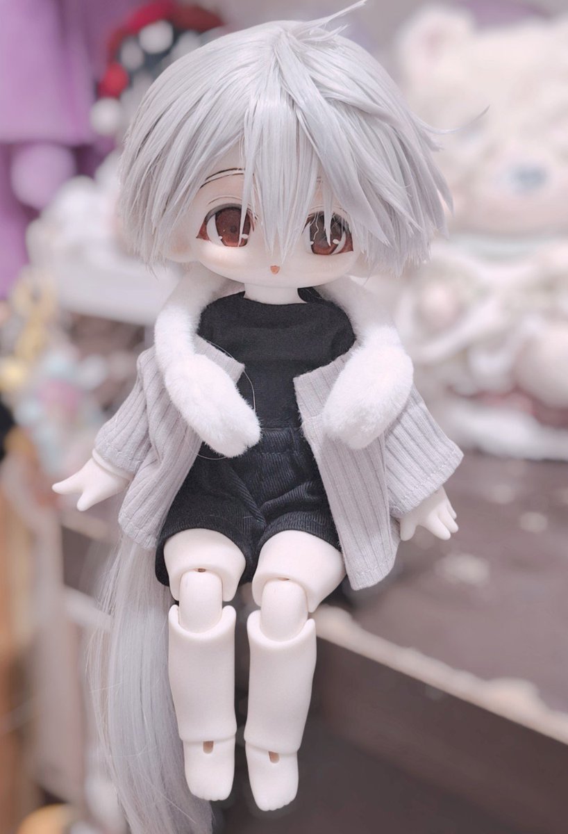 OS022000059's tweet photo. My precious babies... 🤍
I should probably make a new set of hair for my Nendoroids. Whenever I hand-paint them, the paint eventually starts melting, so I always end up having to repair them（T.T https://t.co/yZbkDmaV8R