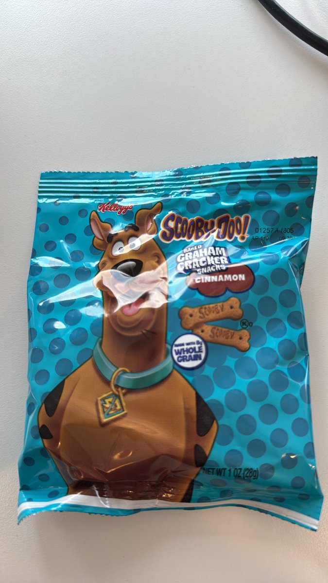 TdaYoungOG's tweet photo. Haven’t seen these since I was 10 shoutout the office snack cart https://t.co/zhIGKVU6EL