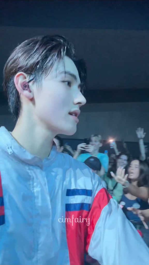 alivefgh's tweet photo. @SEONGHYEONINA SEONGHYEON NEWYORK HEARTTHROB

#SEONGHYEONLightsUpNYC
#CORTIS_TOUR
#SEONGHYEON #성현 https://t.co/KBXQ3bDRNQ