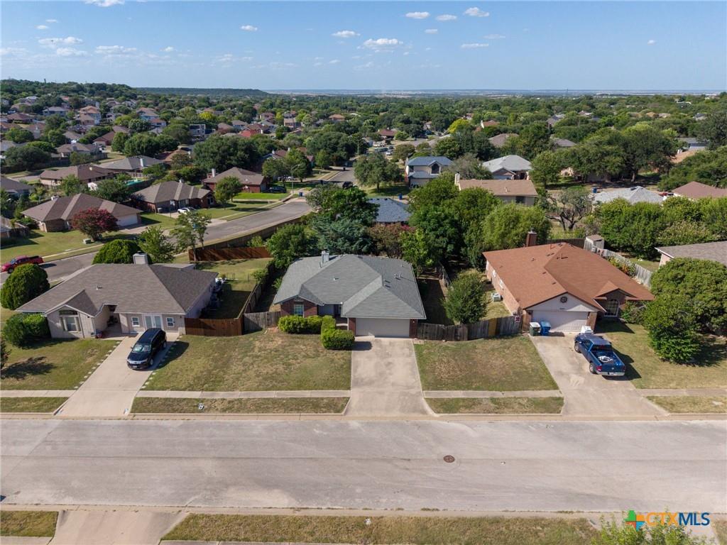 kc21properties's tweet photo. The house of a lifetime! 3 bed, 2 bath, and a whole lot of interesting details.
KC Gregg #Century21 https://t.co/e150uzEfnU