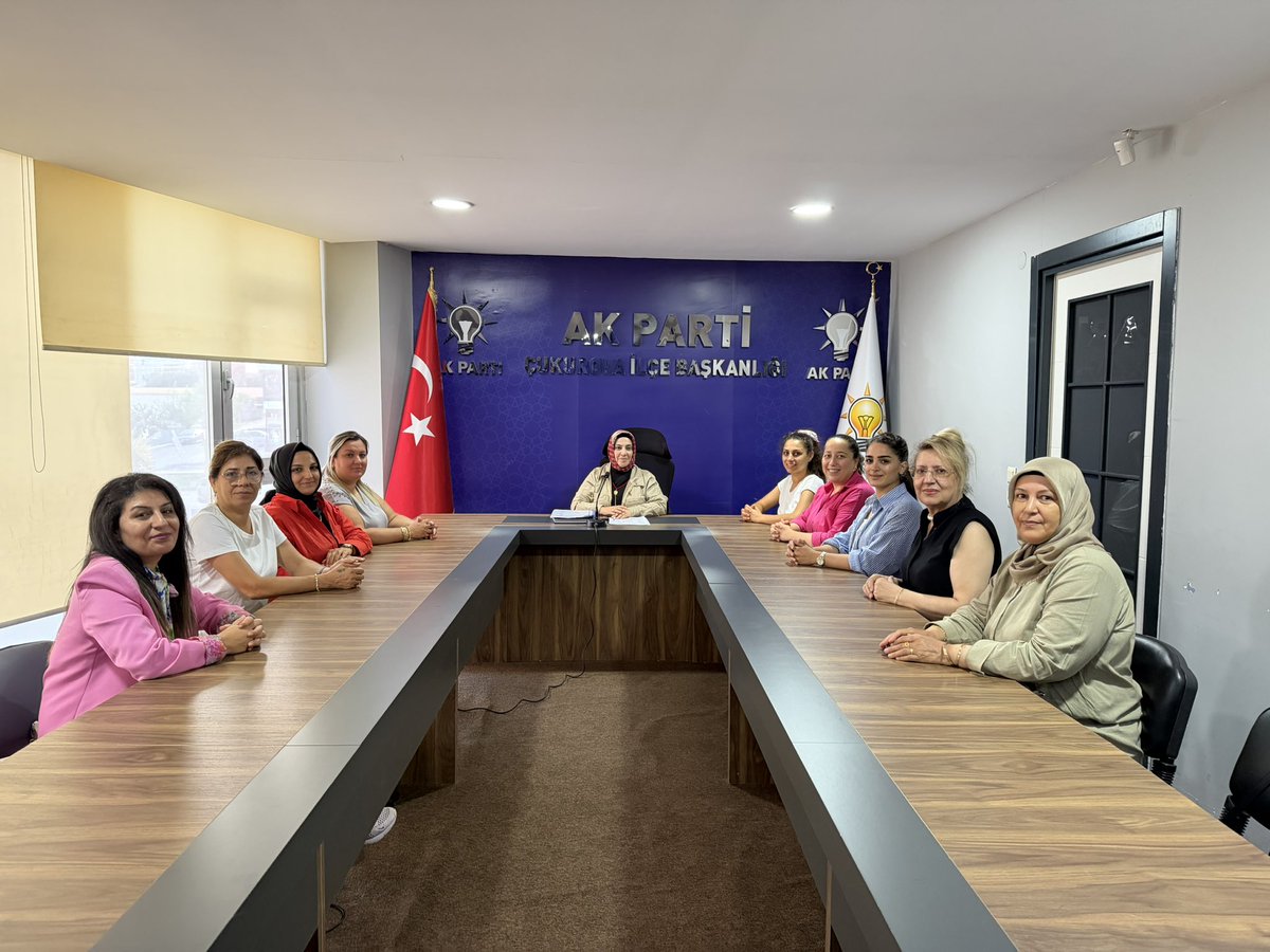 akkadincukurov1's tweet photo. 📍Çukurova İlçe Başkanlığı 

Haftalık Olağan İlçe Yürütme ve Yönetim Kurulu Toplantımızı İlçe Kadın Kolları Başkanımız Sn Nevruz Doğan Başkanlığında Gerçekleştirdik.
Toplantımızın Hayırlara Vesile Olmasını Diliyoruz.
@avmustafaozkan https://t.co/PkbpPPyiQX