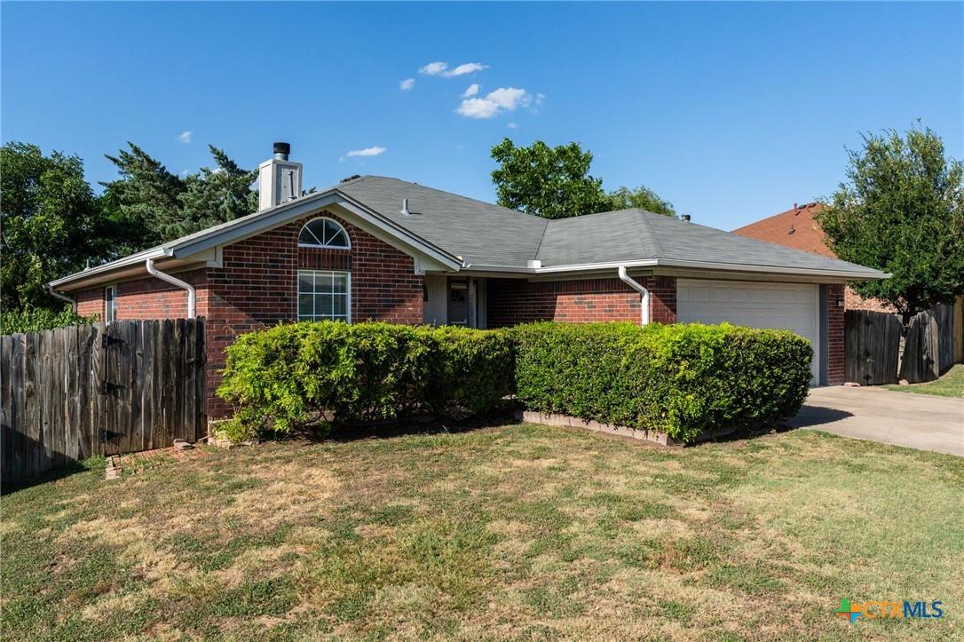 kc21properties's tweet photo. The house of a lifetime! 3 bed, 2 bath, and a whole lot of interesting details.
KC Gregg #Century21 https://t.co/e150uzEfnU