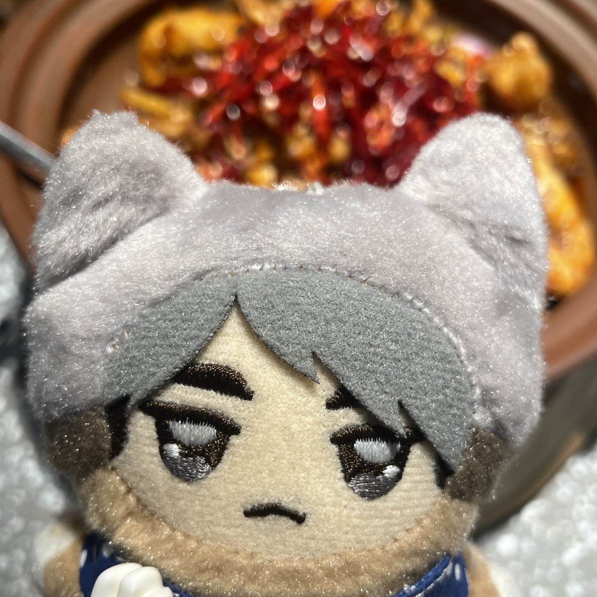 SuzukiMms's tweet photo. 16-26的这10年里，大多数糟糕的时刻都是自己独自面对，有时候会发觉爱是个毫无意义的东西。

想好好爱自己，却发现如何爱自己也是个难题。 https://t.co/OLBEY085mN