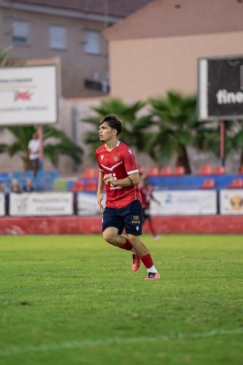 MazarronFC's tweet photo. ⭕️ | 𝐅𝐈𝐋𝐈𝐀𝐋 

Iván, jugador de nuestro filial, se encuentra realizando la pretemporada en dinámica del primer equipo 🙌⭐️

El resultado del gran trabajo de nuestras bases de la mano del @mazarron_fb 👏🧑‍🧑‍🧒‍🧒

#WeAreMazarron #VamosMazarron #ElSueñoDeUnPueblo ❤️⚔️💙 https://t.co/CB8DSB3VMY