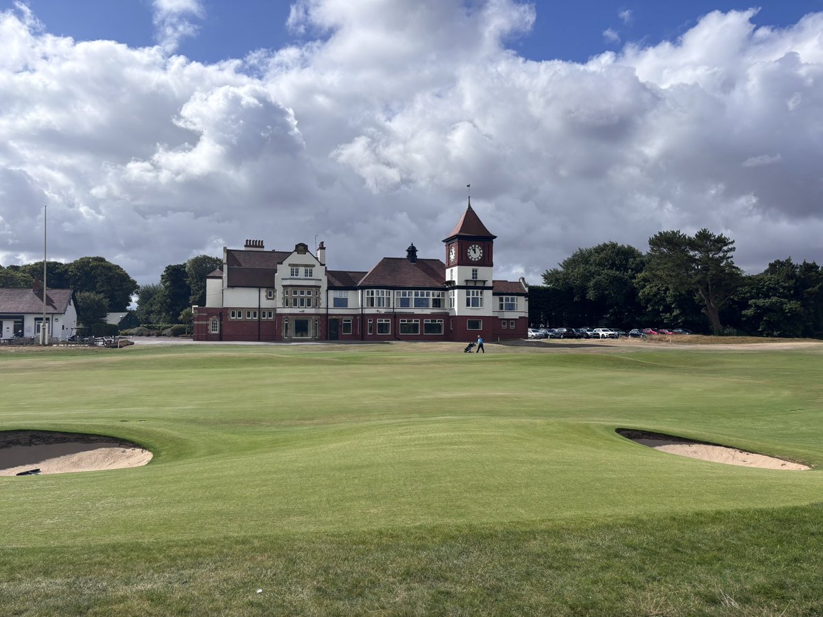 NickW2108's tweet photo. @FormbyGolfClub Just the most amazing day at your oasis on the north west coast. A special place we shall remember always. And thank you for wonderful welcome in the pro shop and clubhouse 🏌️‍♂️ ☀️ https://t.co/GcRKstN6DY