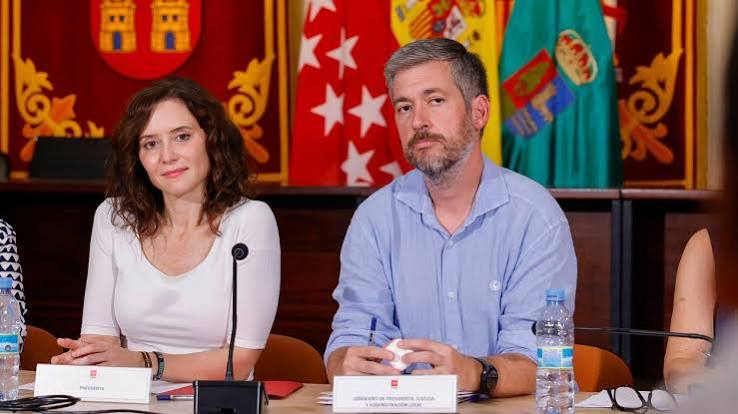 mas_platon's tweet photo. A alguien en Madrid le están preparando el cuerpo para que se coma un buen "marrón". Tan solo puedo añadir: ¡Que le aproveche! https://t.co/kZrC5xSRPj