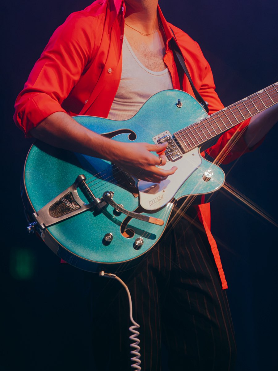 dylan_chambers's tweet photo. Still buzzing after three nights opening for @FitzAndTantrums!⚡️

Huge thanks to the band, crew, and everyone who came out early and caught my set. Those crowds were something special. https://t.co/H1mGaSPVmE