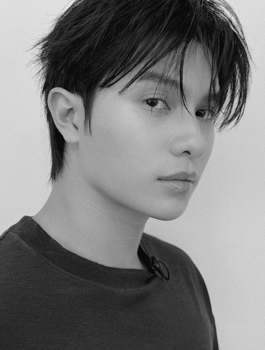 bxxngtanjk's tweet photo. boys with bangs >>> https://t.co/72VSbiZBd1