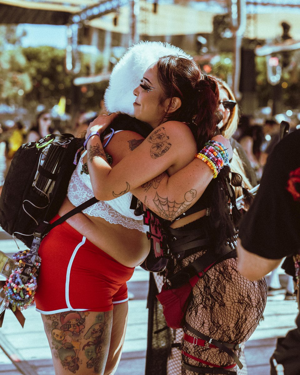 apocalypsefest's tweet photo. Finish the sentence, Inzomniacs: Something all first-timers should know when attending Apocalypse is... 👀 🏖️ https://t.co/rGzcsoJysI
