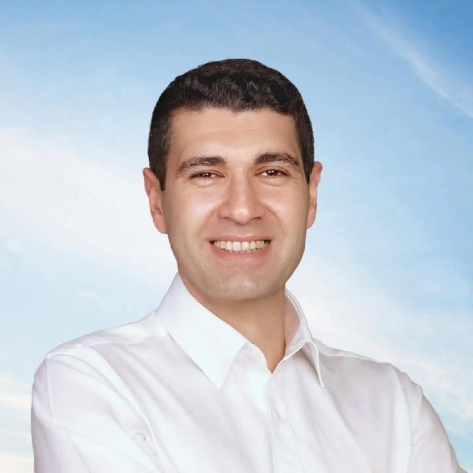 TekinBingolYeni's tweet photo. Hoş geldin Utku Başkan https://t.co/hvIlmXQSPd