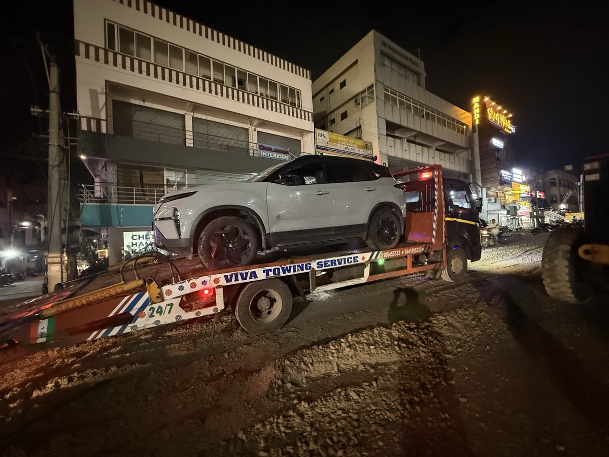 PraffullakumarV's tweet photo. @Tataev @TataMotors @Tataev Select Hyderabad confirmed traces of water in critical EV components &amp; the battery pack. Unacceptable. Their claim - vehicle was submerged is false. never drove through floods or waterlogged roads. Replace the vehicle or refund me, or I’ll pursue legal action.@TataMotors https://t.co/454XKc3dyh
