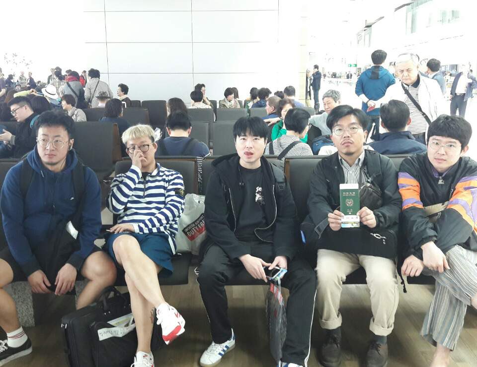 1ostonyou's tweet photo. JJ핫(hot)산 이분 닉값하시네 https://t.co/bKlAY33KU2