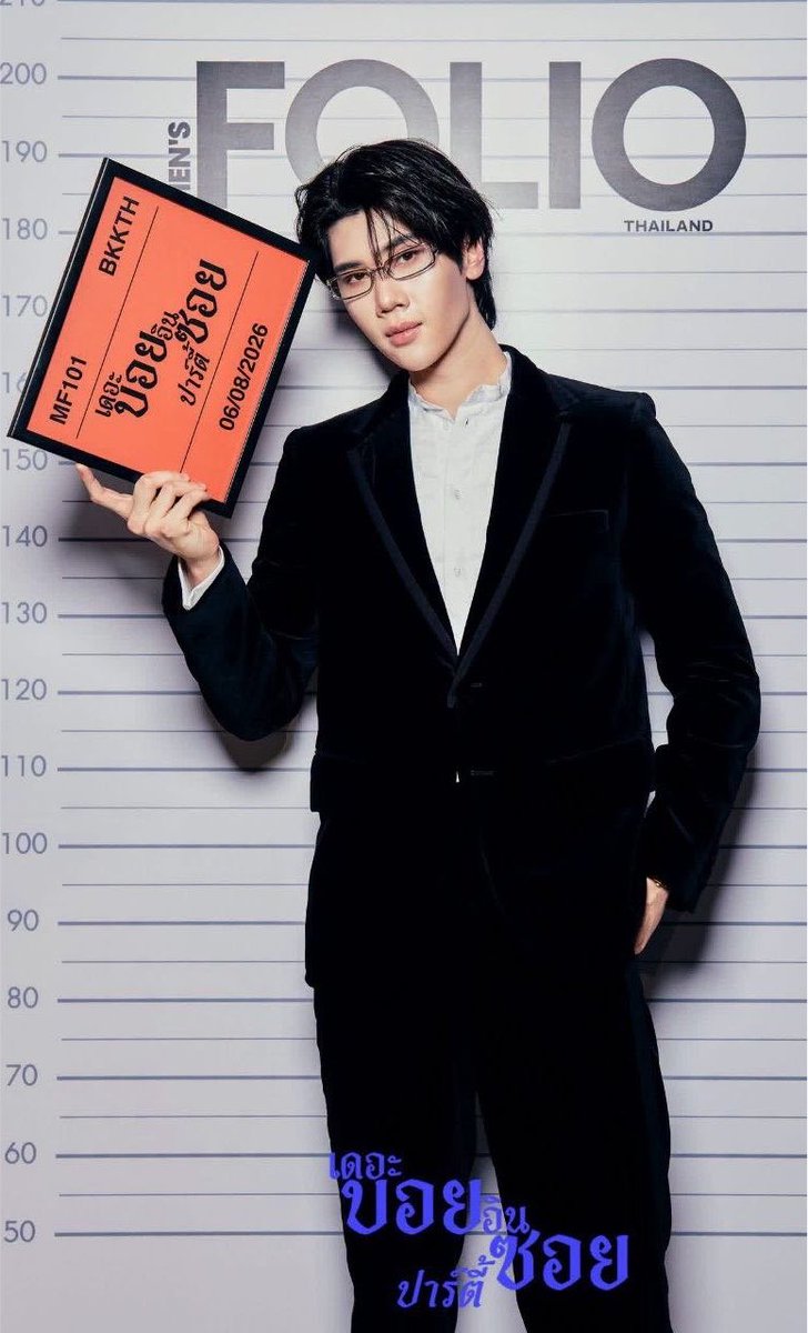 Xgenny777's tweet photo. It’s giving mafia prince Chen and professor Dunk 🤓
#เดอะบอยอินซอยปาร์ตี้ 
#MensFolioThailand
#JoongDunk #จุงดัง https://t.co/HMhlQAGADN