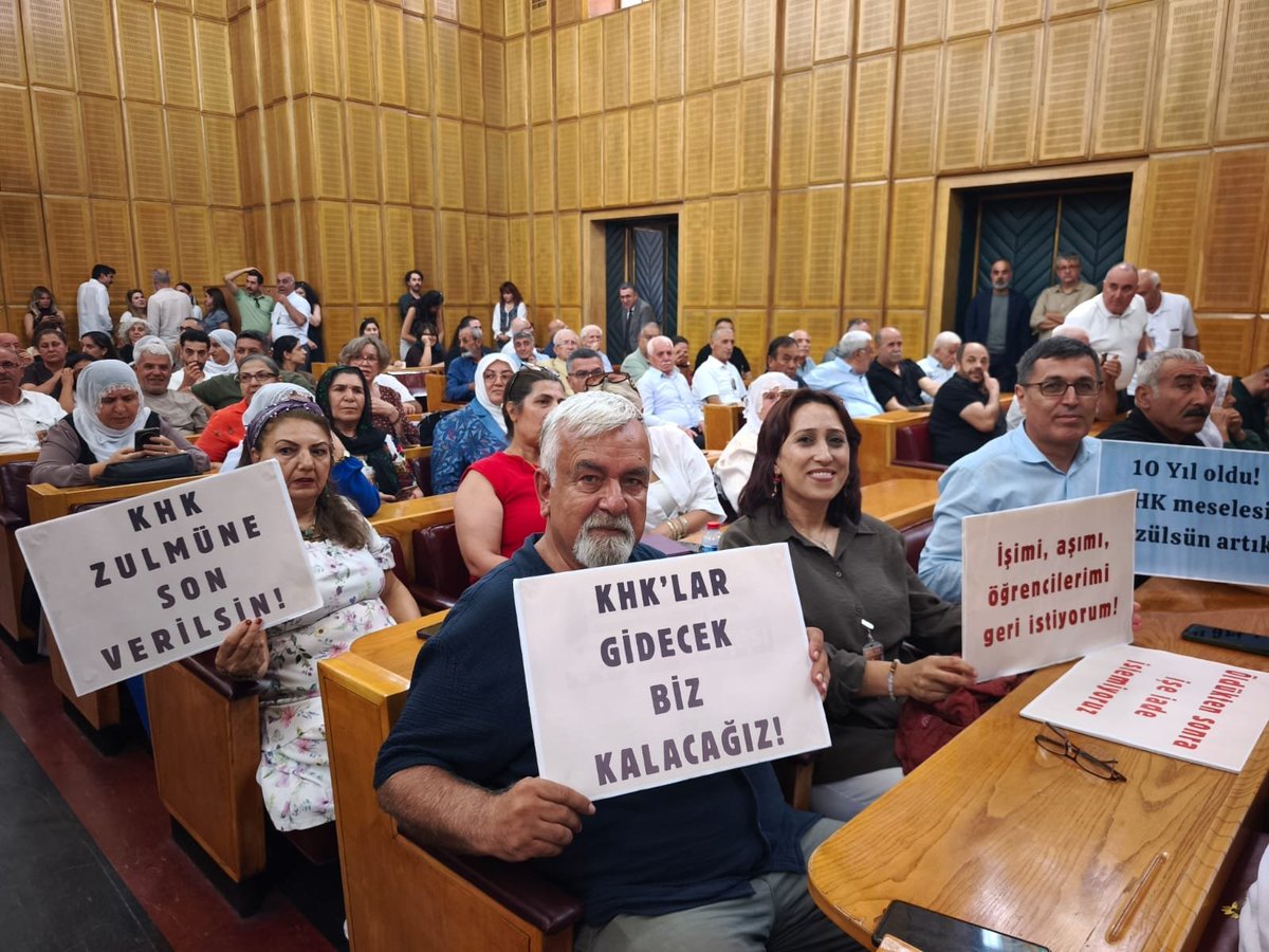 mkorkmaz62's tweet photo. KHK Hukuksuzluğu bitmediği sürece bu ülkeye hukuk ve adalet gelmez.
#MecliseÇağrı https://t.co/9UROBmn4lI