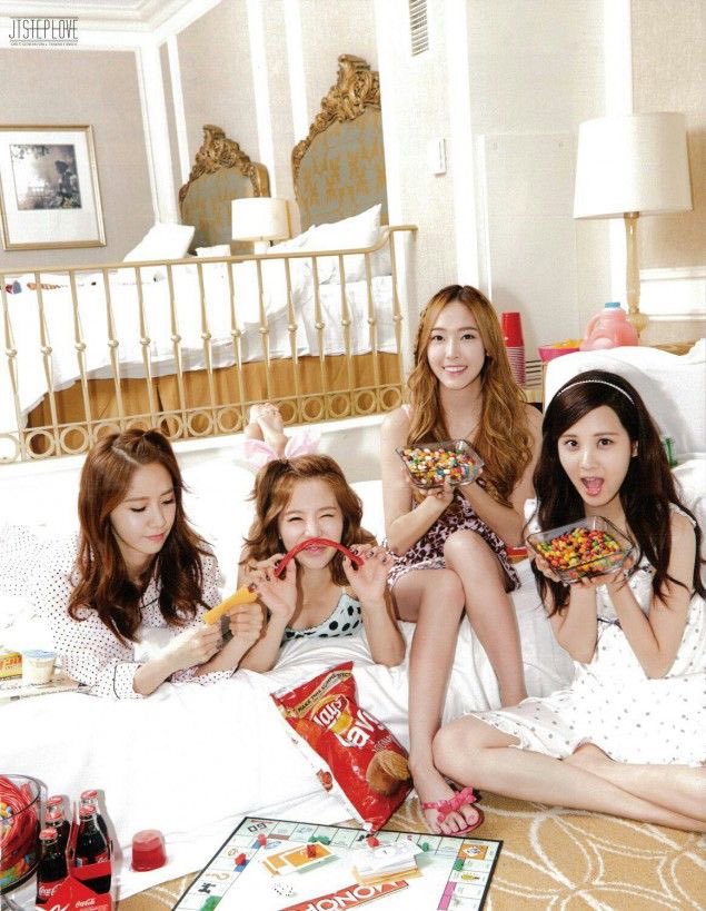snsdsarchive's tweet photo. girls’ generation in las vegas (2014) https://t.co/Kx0DezcJtg