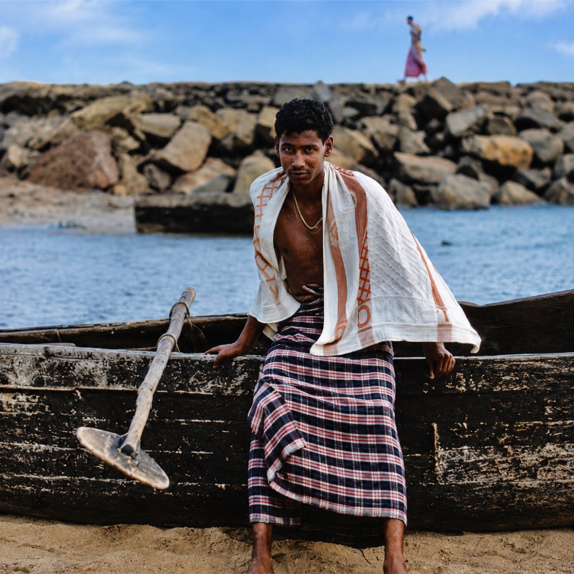 Banaadiri0's tweet photo. Different Fabrics Seen on the Banaadir Coast 

•Swahili/Bajuni: Kanga (Garees)

•Banaadir: Futa Banaadir (Alindi)

•Mumbai: Shaash Mumbey

•Somaliland &amp; Djibouti: Dirac https://t.co/dGP4jUCaxp