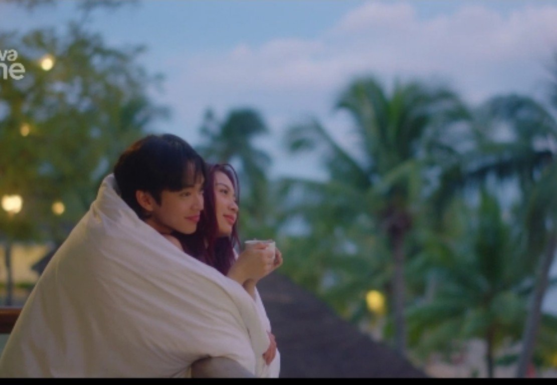 __allforjaja's tweet photo. DAP episode 9—ay ang cute &amp; ang ganda ng episode at habang na nood ay nakangiti at kinikilig sa dralys at ang galing at cute ng rabgel sa episode na ito!

#DatingAlysPerez episode 9 is now streaming on viva one, stream legally!

DRALYS STUCK TO9ETHER
#DAPBeginAgain https://t.co/fZZpMOScI8