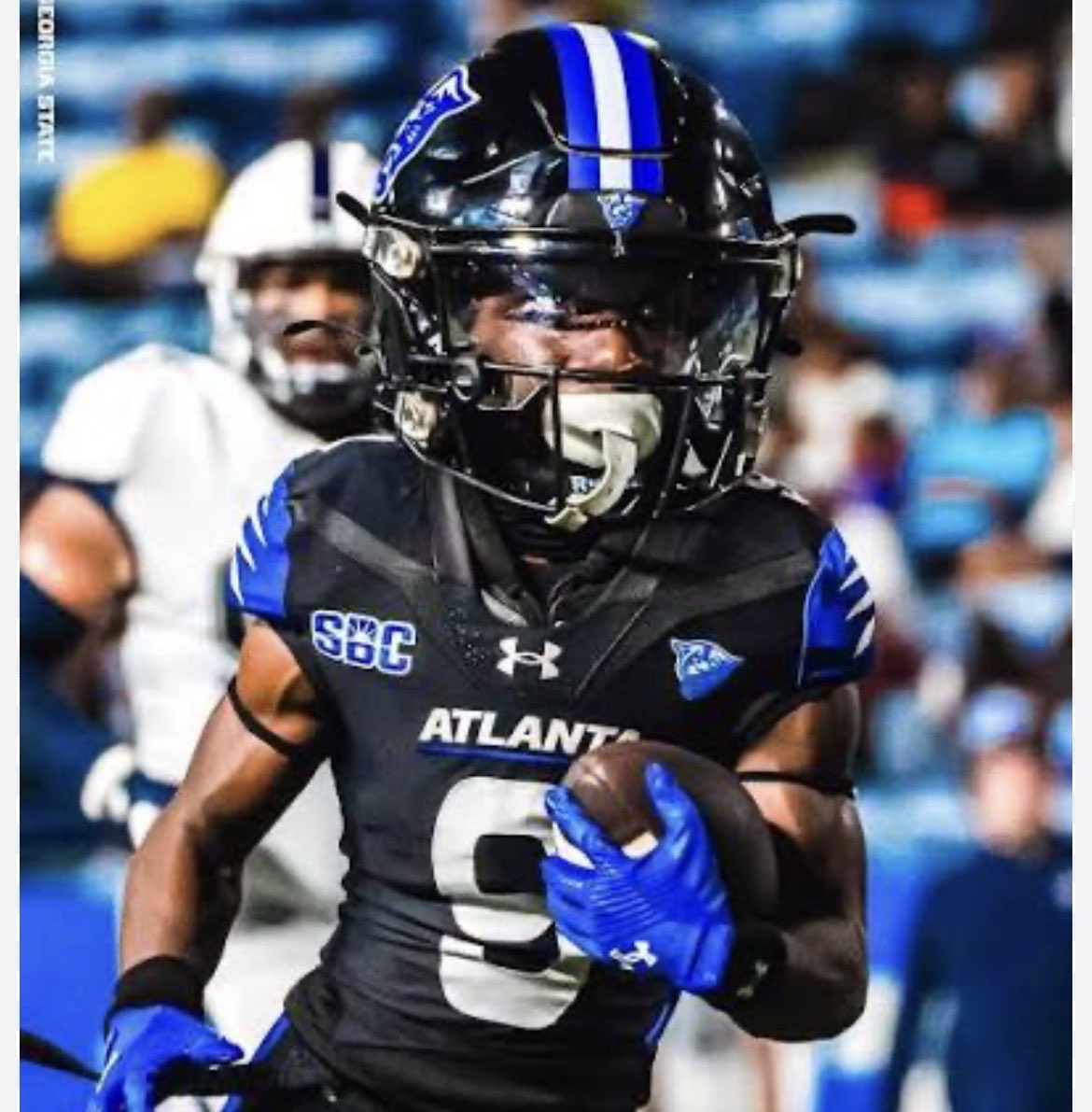 Jekailee003's tweet photo. After an amazing conversation with @DellMcGee I’m blessed to receive an offer from @GeorgiaStateFB @Coach_JL51 @CoachTylerCurts @ButlerGrizzlyFB @chrisjammar @A1Rsports @AllenTrieu @BradHoiseth @JUCOFFrenzy @JuCoFootballACE #buco https://t.co/LW9a1NMLAd